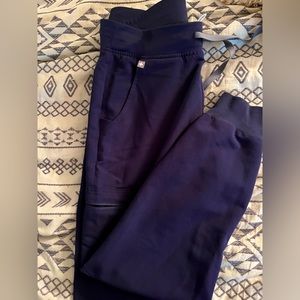 Figs jogger in Navy